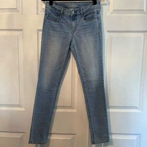 Woman’s American eagle jeggings